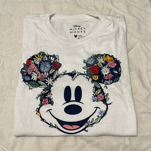 CUTE floral Disney tee